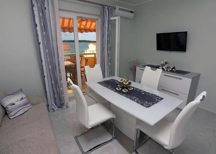 By The Sea Banjol, Rab - 24825 Apartman Rab Town